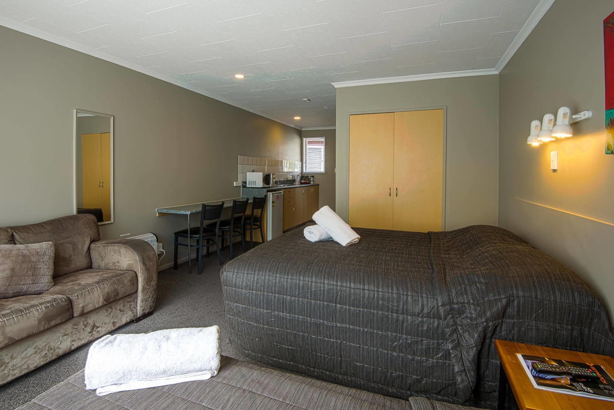 Manuka Crescent Motel Ванака Экстерьер фото
