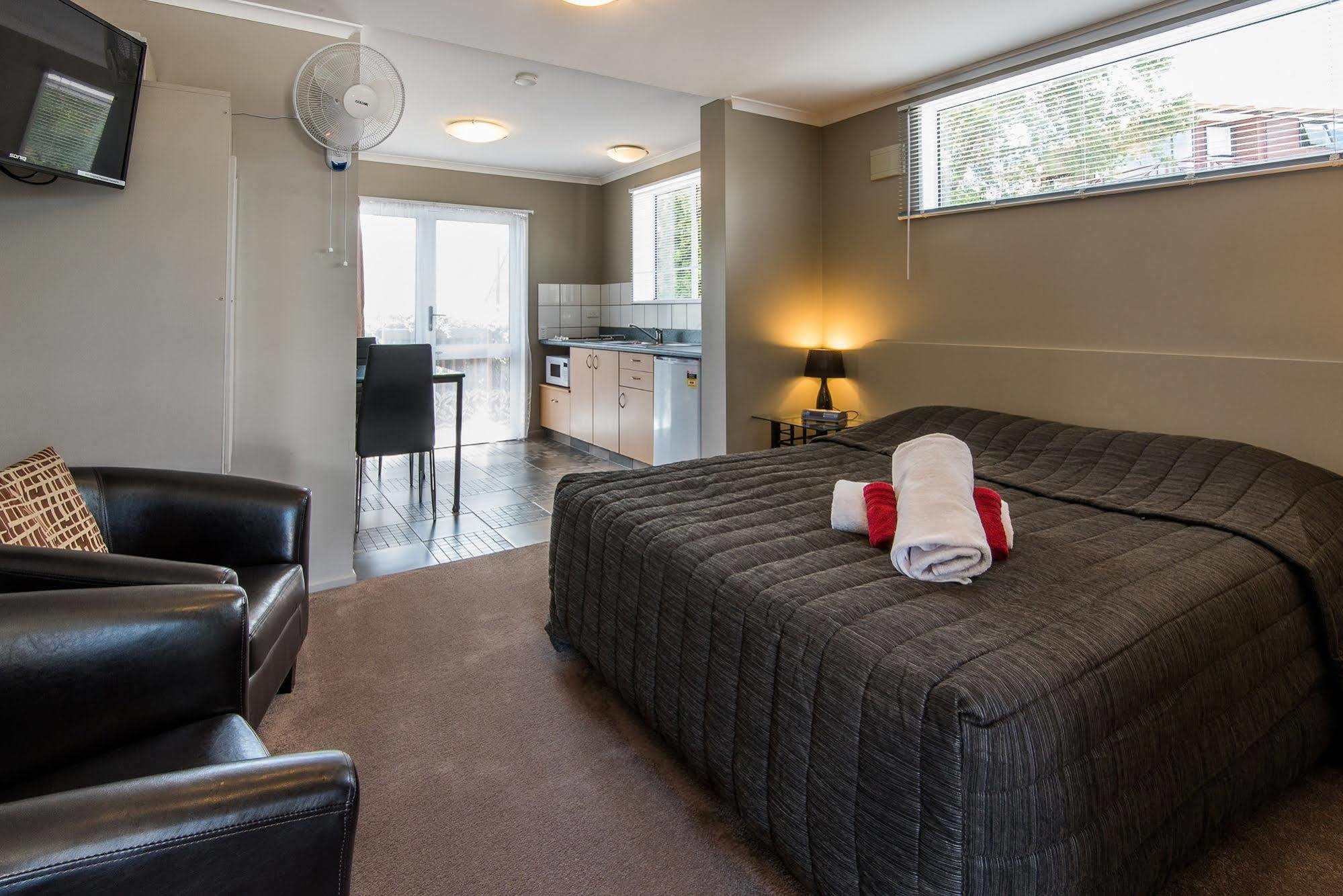 Manuka Crescent Motel Ванака Экстерьер фото